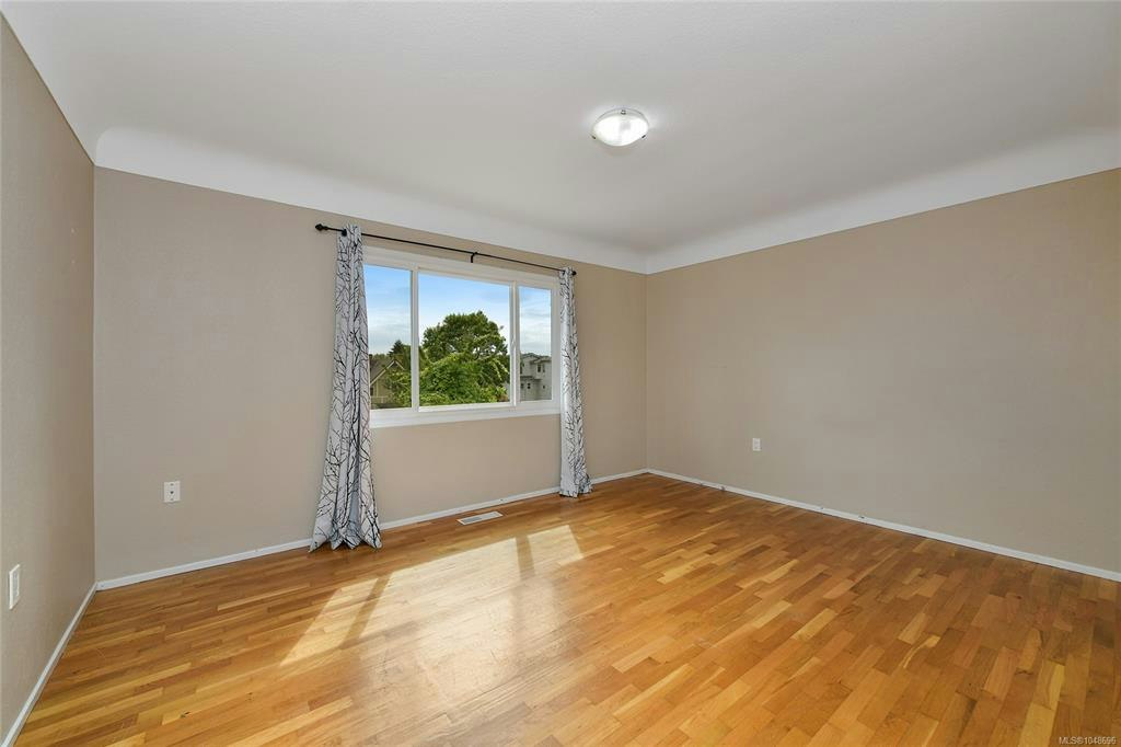 1277 Revercomb Place, Victoria, BC, V8V 3G5 - 16