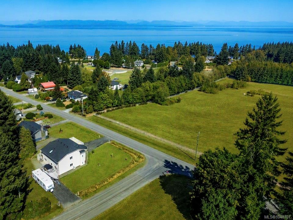 2207 June Road, Comox, BC, V9J 1X9