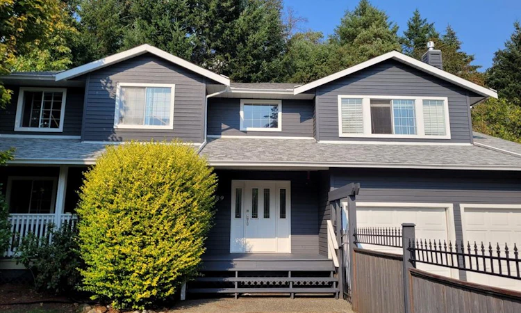 2689 Crystalview Drive
