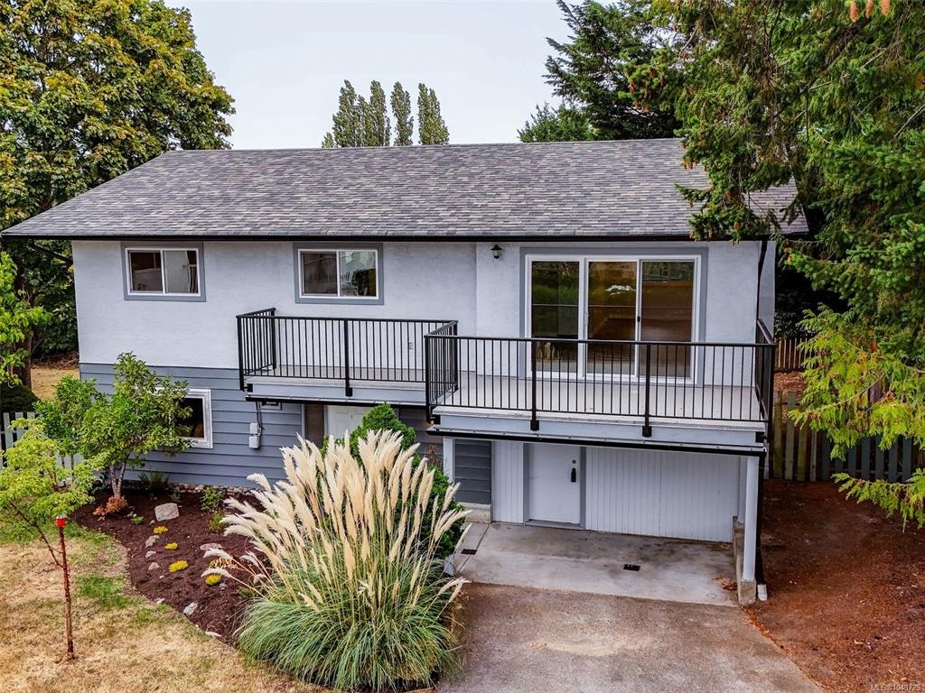 4468 Fairmont Place, Saanich, BC, V8N 4R3