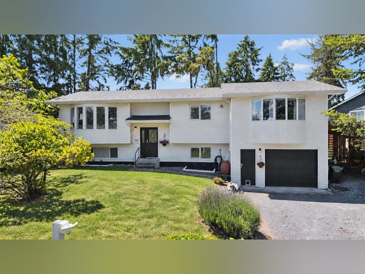 7487 Forest Turn Way, Nanaimo, BC, V0R 2H0