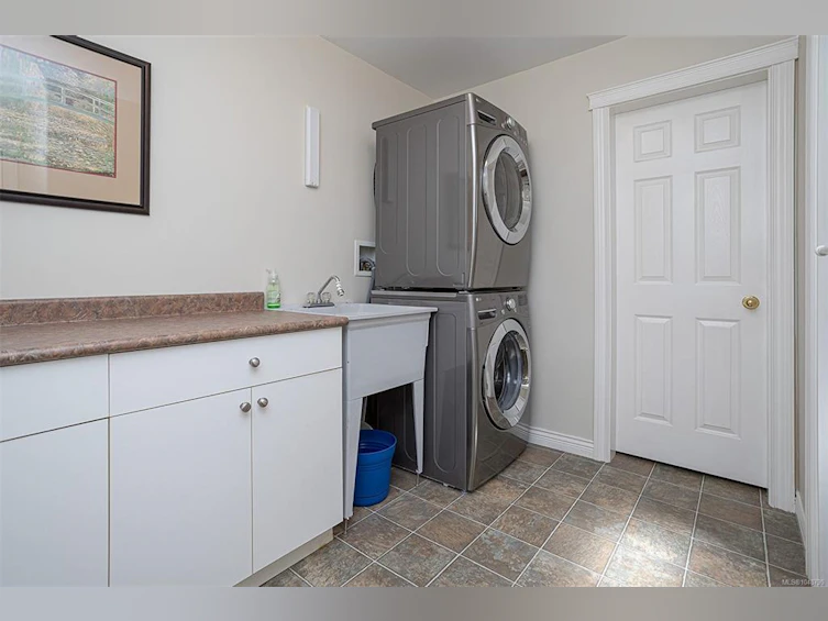 6315 Central Saanich Road, Central Saanich, BC, V8Z 5T8 - 37