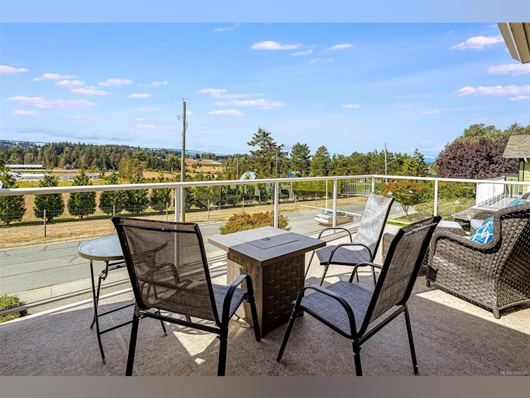 6315 Central Saanich Road, Central Saanich, BC, V8Z 5T8 - 13