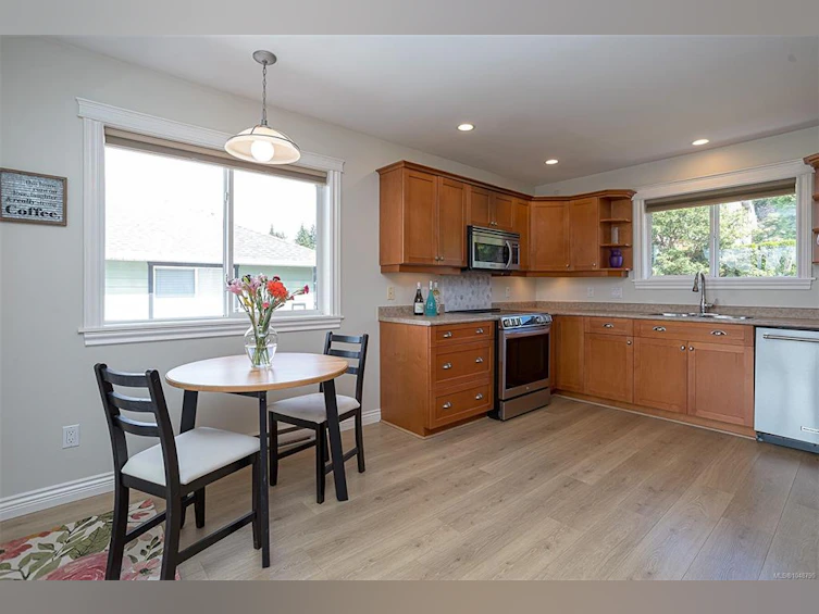 6315 Central Saanich Road, Central Saanich, BC, V8Z 5T8 - 23