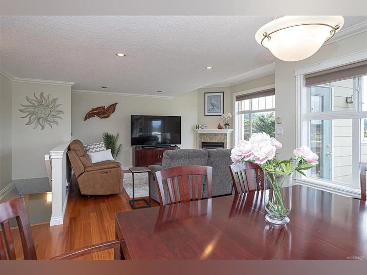 6315 Central Saanich Road, Central Saanich, BC, V8Z 5T8 - 12