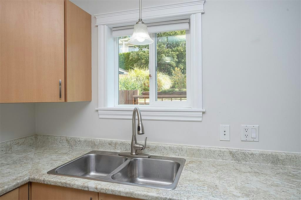 6315 Central Saanich Road, Central Saanich, BC, V8Z 5T8 - 44