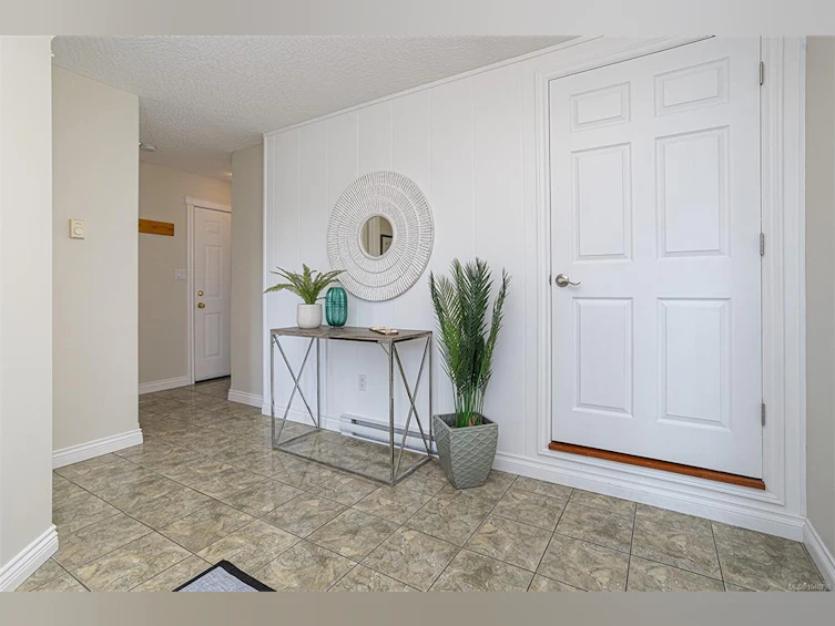 6315 Central Saanich Road, Central Saanich, BC, V8Z 5T8 - 6