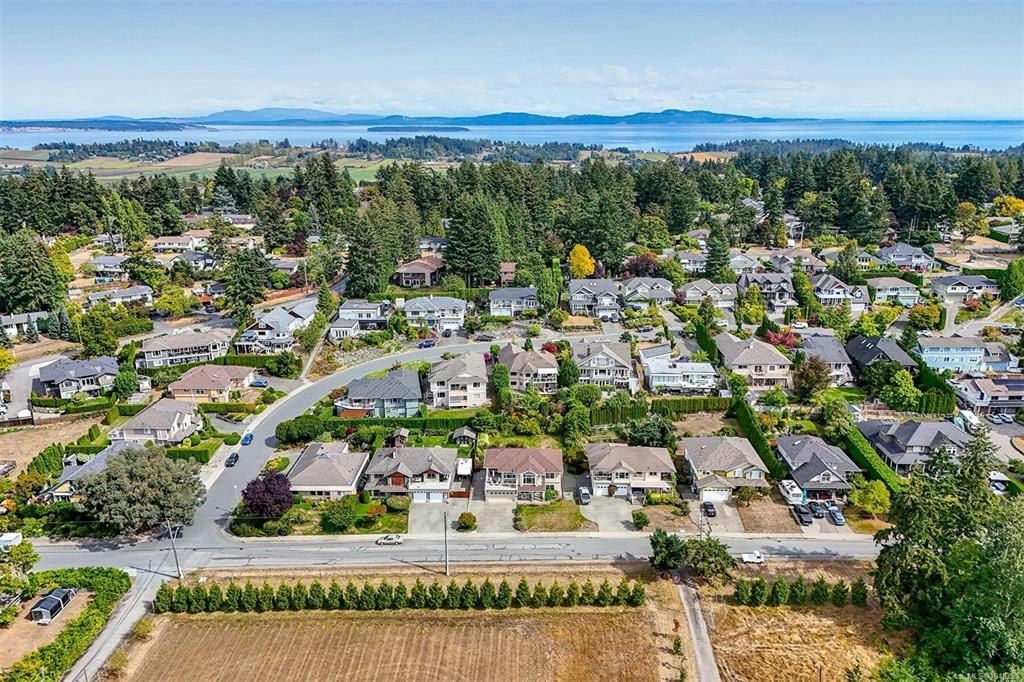 6315 Central Saanich Road, Central Saanich, BC, V8Z 5T8 - 59