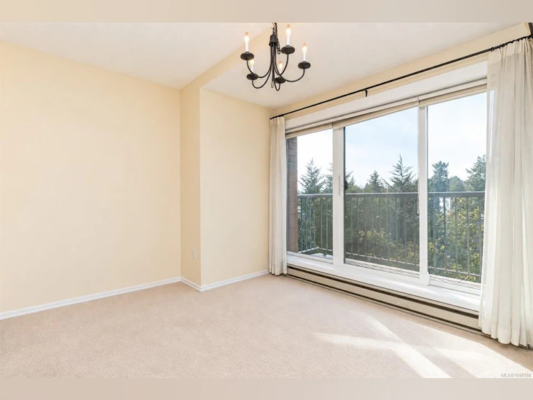 404-4030 Quadra Street, Saanich, BC, V8X 1K2 - 5