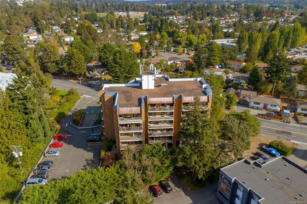 404-4030 Quadra Street, Saanich, BC, V8X 1K2 - 21