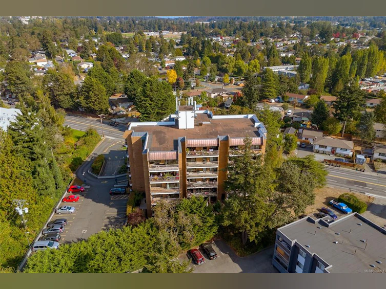 404-4030 Quadra Street, Saanich, BC, V8X 1K2 - 21