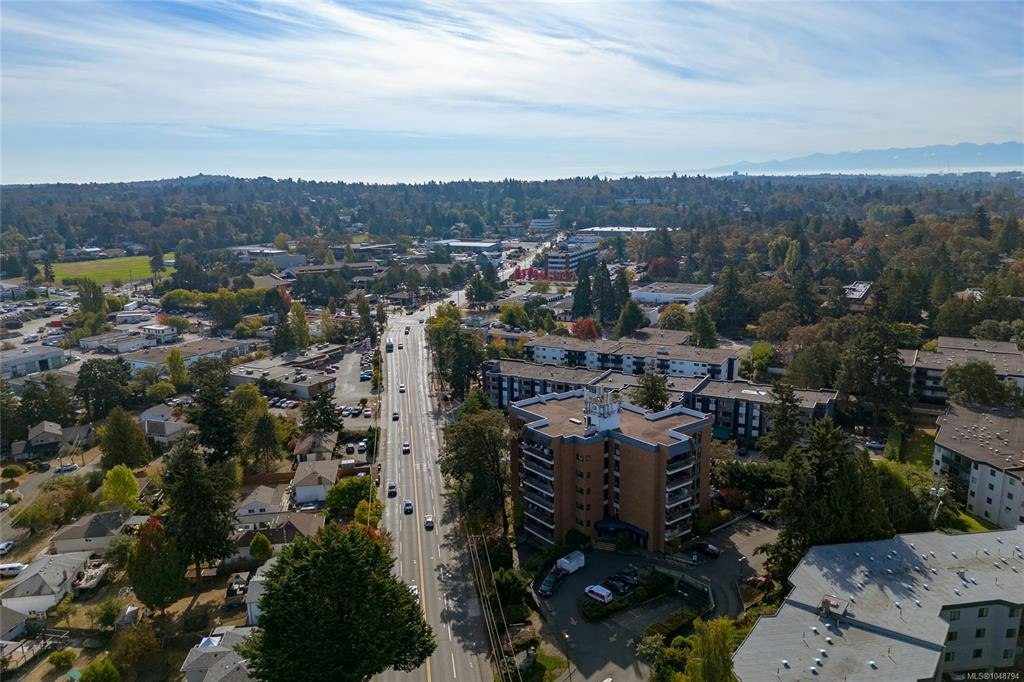 404-4030 Quadra Street, Saanich, BC, V8X 1K2 - 22