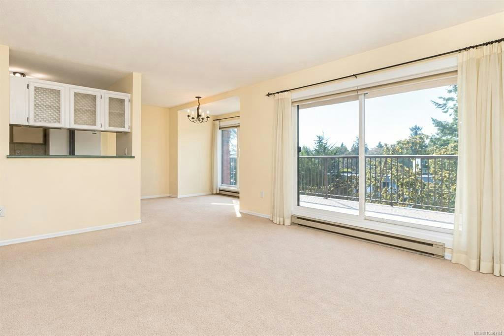 404-4030 Quadra Street - 4