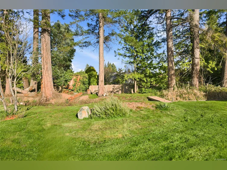 575 Johnstone Road, French Creek, BC, V9P 2A5 - 2