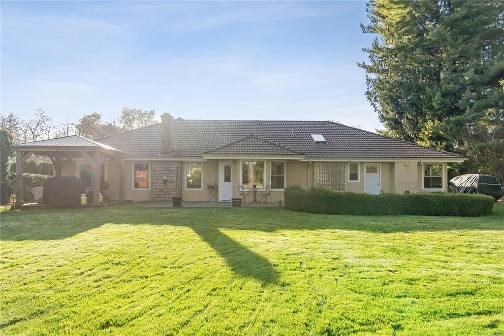 575 Johnstone Road, French Creek, BC, V9P 2A5 - 47
