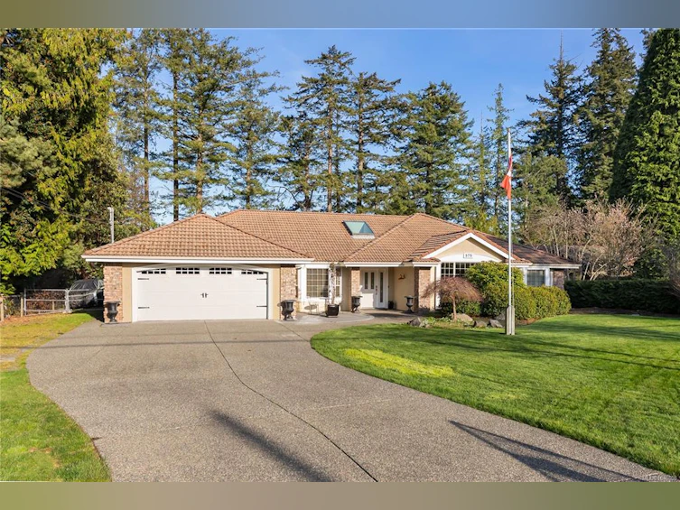 575 Johnstone Road, French Creek, BC, V9P 2A5 - 52