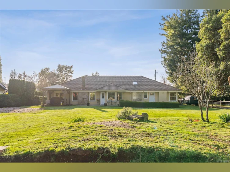 575 Johnstone Road, French Creek, BC, V9P 2A5 - 46