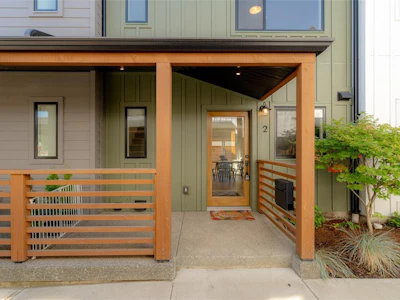 2-2846 4th Avenue - 2