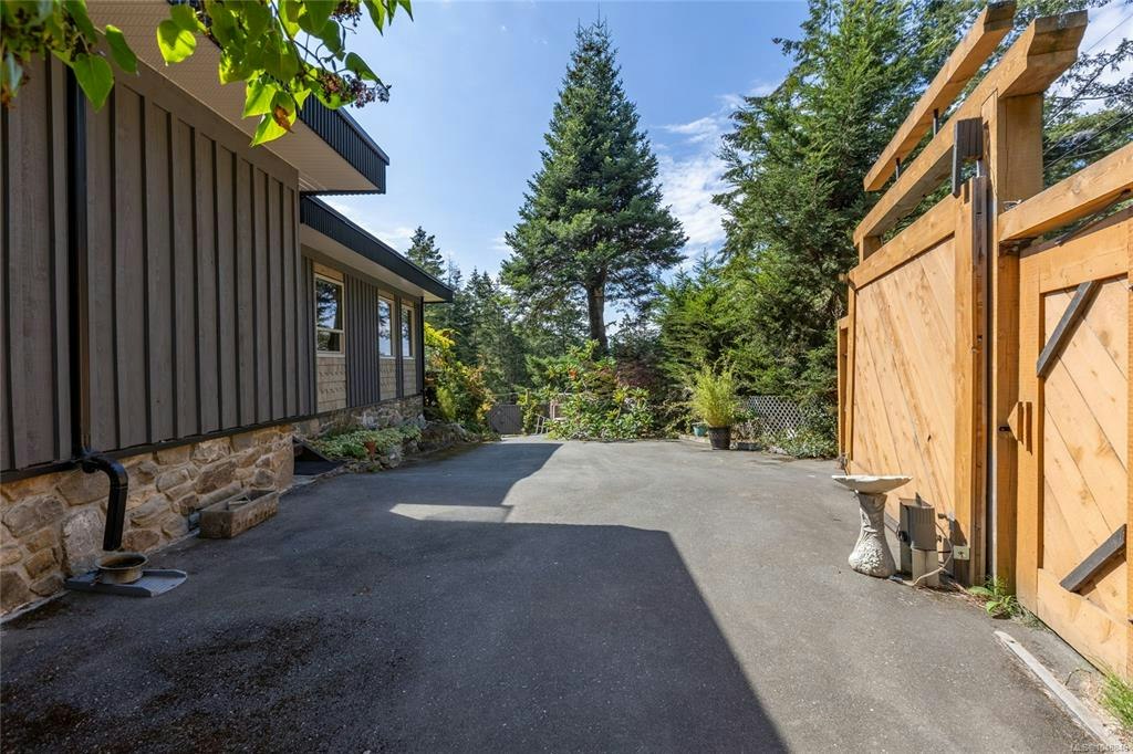 3707 Rope Road, Pender Island, BC, V0N 2M2 - 11