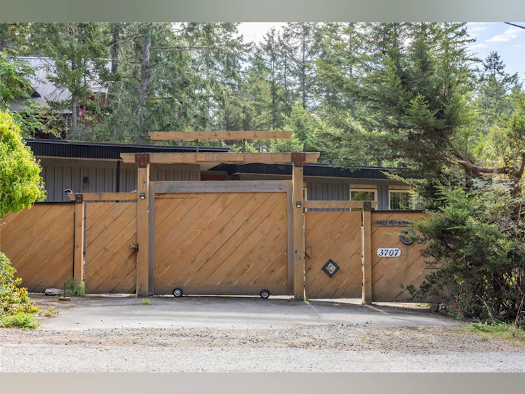 3707 Rope Road, Pender Island, BC, V0N 2M2 - 10