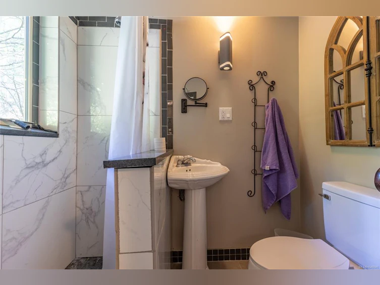 3707 Rope Road, Pender Island, BC, V0N 2M2 - 19