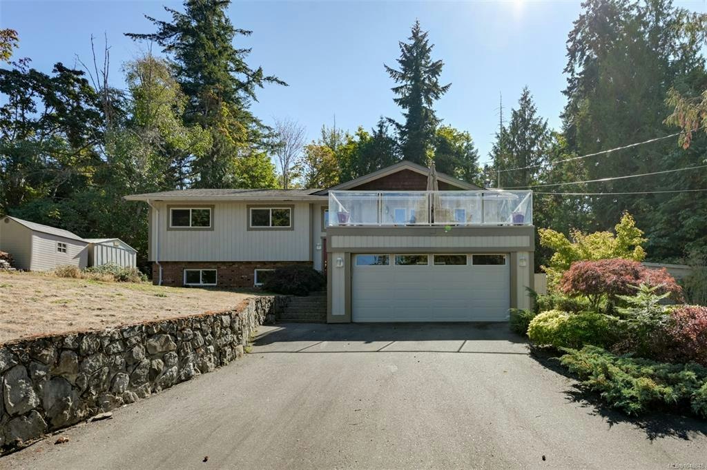 1215 Cloake Hill Road, North Saanich, BC, V8L 5K3
