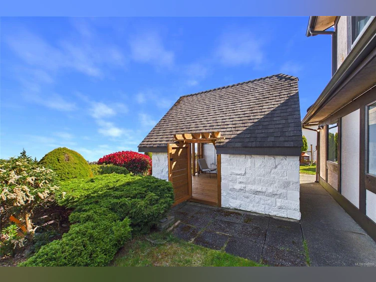 5246 Lost Lake Road, Nanaimo, BC, V9T 5E5 - 41