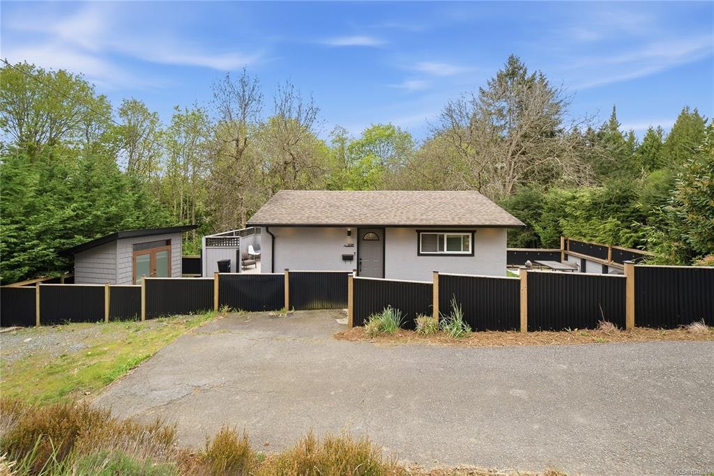3129 Departure Bay Road, Nanaimo, BC, V9T 1B6