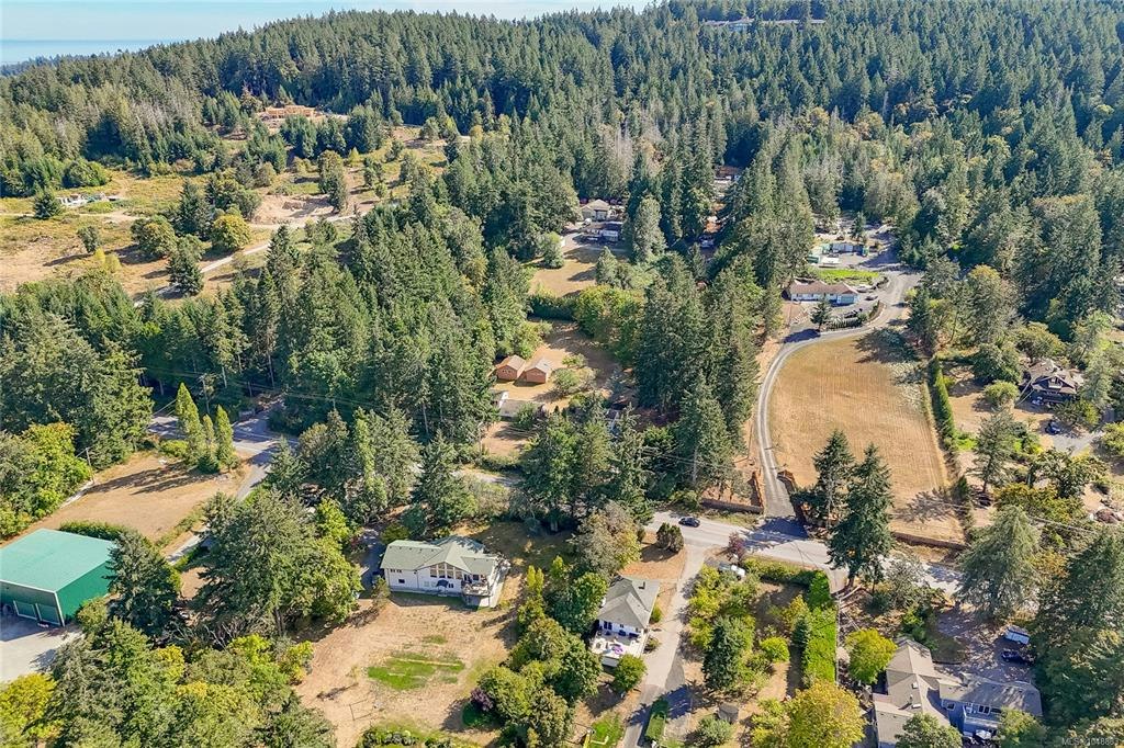 1475 Mctavish Road, North Saanich, BC, V8L 5T3