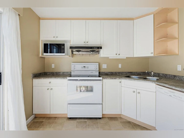 59-3987 Gordon Head Road, Saanich, BC, V8N 3X5 - 4