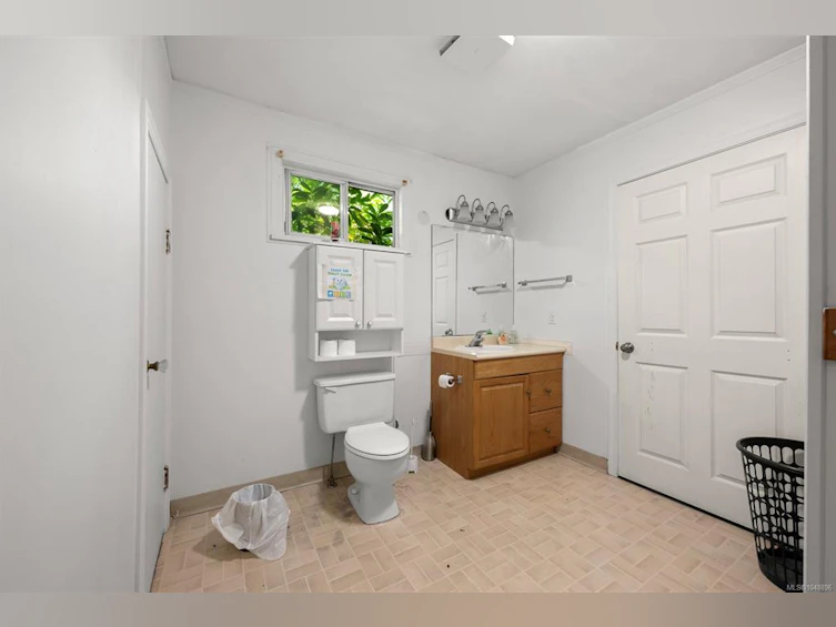 719 / 721 8th Street, Courtenay, BC, V9N 1N6 - 19