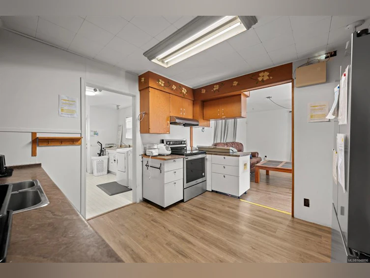 719 / 721 8th Street, Courtenay, BC, V9N 1N6 - 11