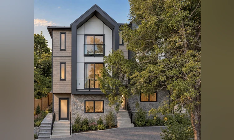 3-521 Foul Bay Road