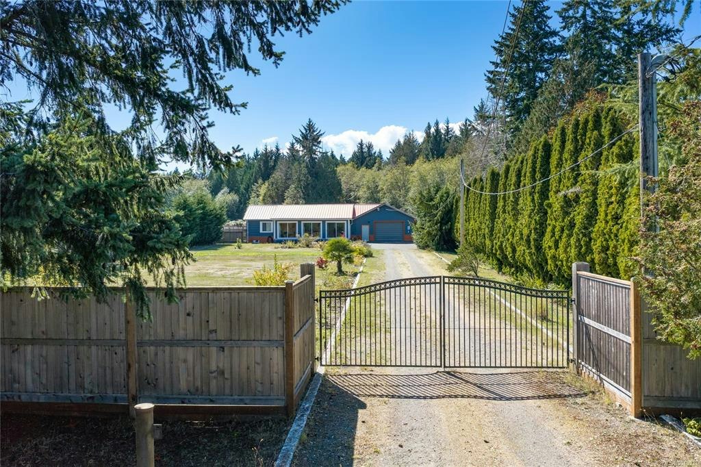 5212 Gainsberg Road, Bowser/Deep Bay, BC, V0R 1G0