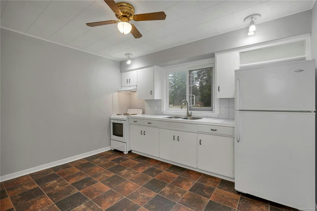 1260 Sayward Road - 5