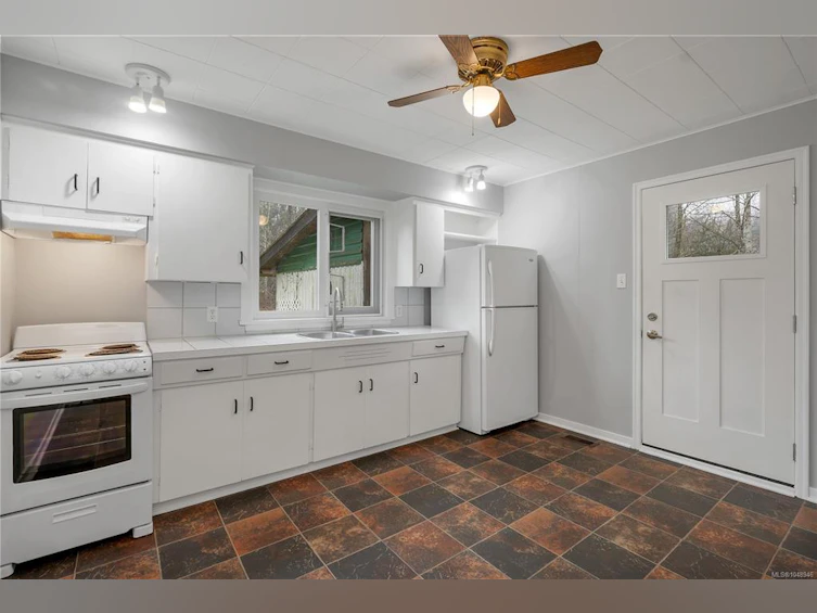 1260 Sayward Road, Kelsey Bay/Sayward, BC, V0P 1R0 - 6