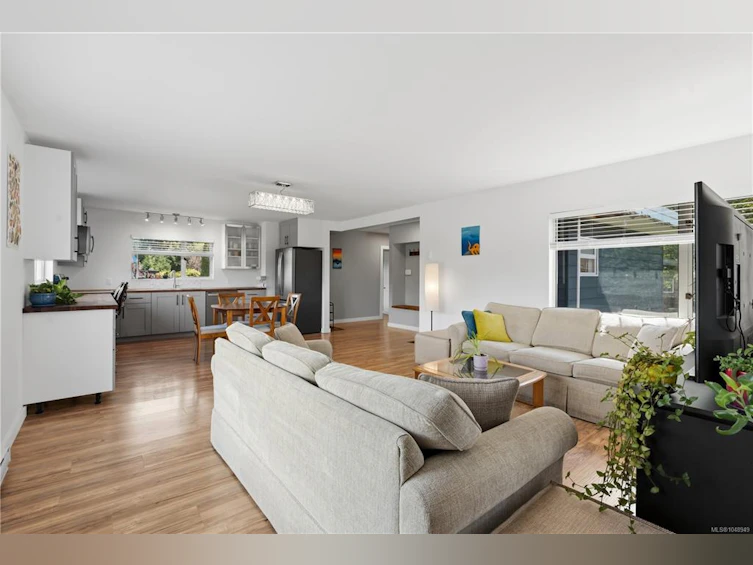 1802 Peninsula Road, Ucluelet, BC, V0R 3A0 - 19