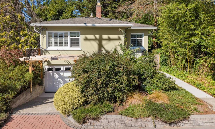 1002 Walema Avenue