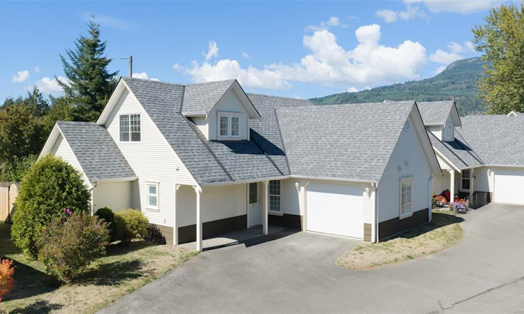 7-3365 Auchinachie Road