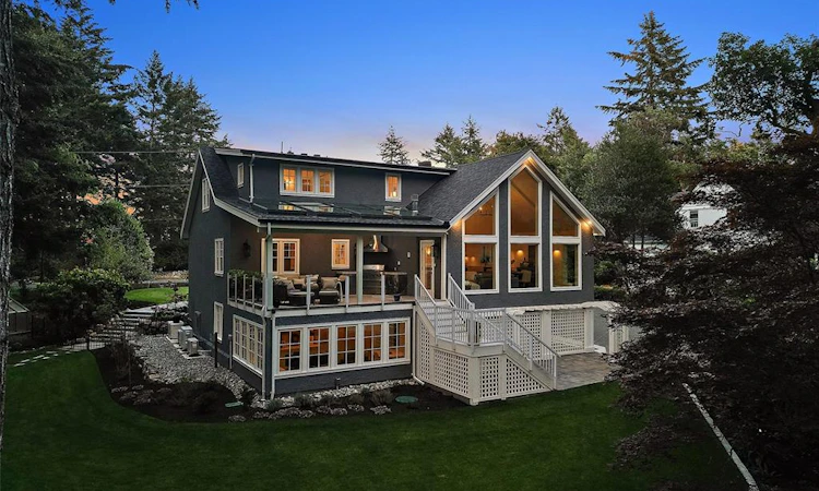 2535 Queenswood Drive