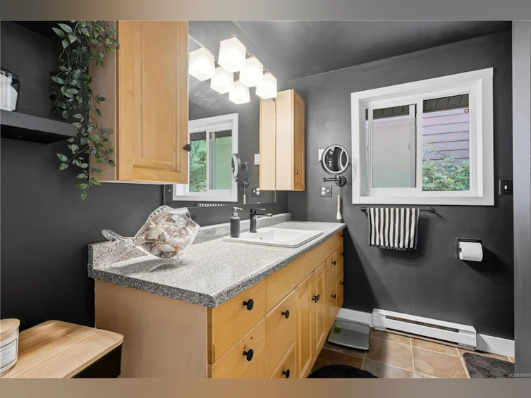 1626 Larch Road, Ucluelet, BC, V0R 3A0 - 24