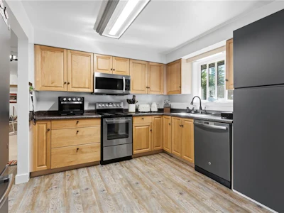 1626 Larch Road - 3