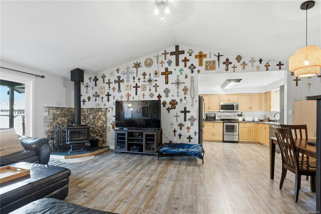 1626 Larch Road, Ucluelet, BC, V0R 3A0 - 21