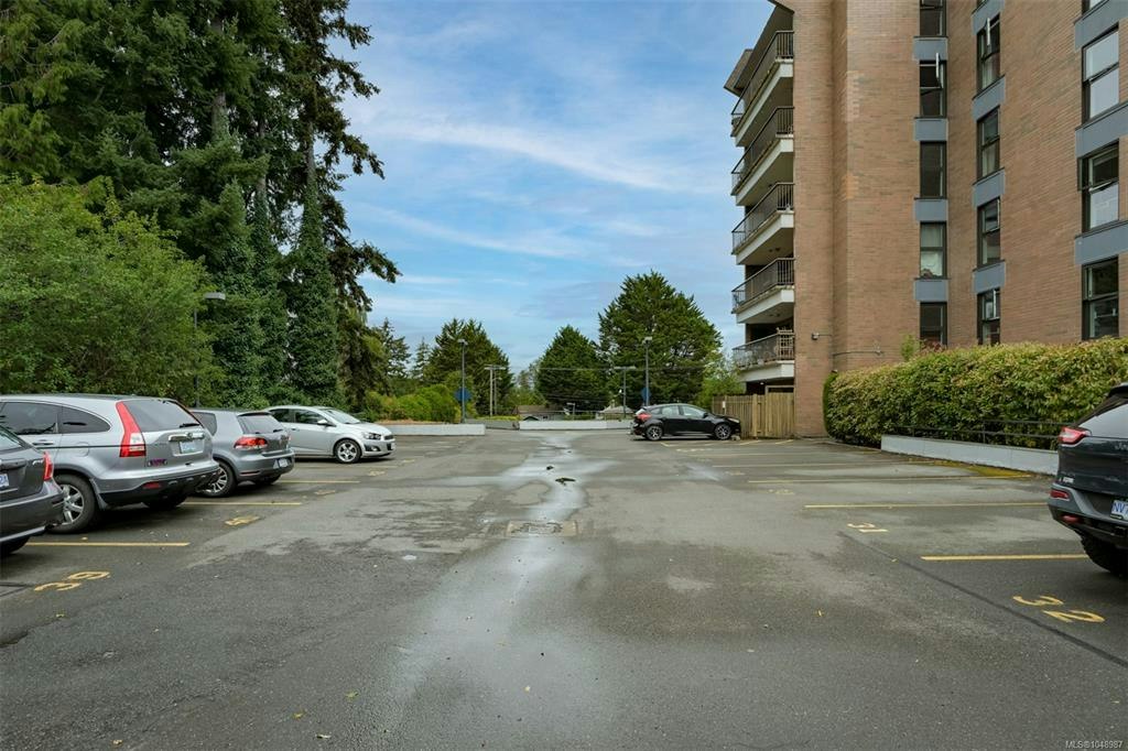 201-4030 Quadra Street, Saanich, BC, V8X 1K2 - 39