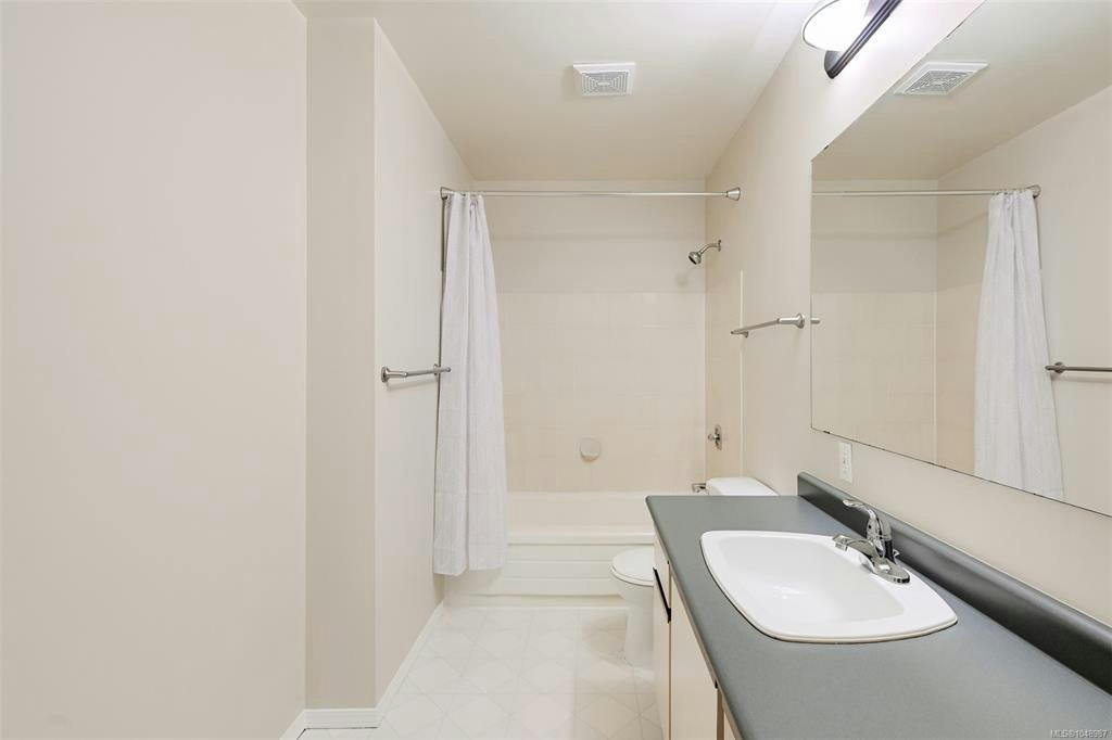 201-4030 Quadra Street, Saanich, BC, V8X 1K2 - 30