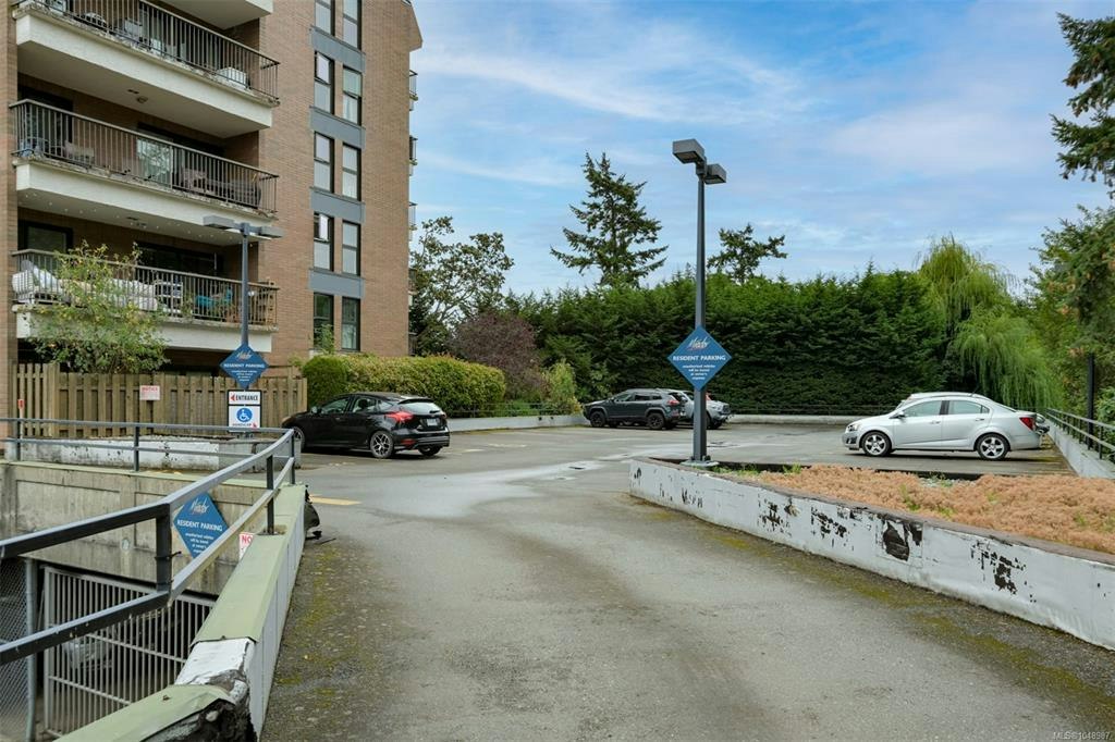 201-4030 Quadra Street, Saanich, BC, V8X 1K2 - 42