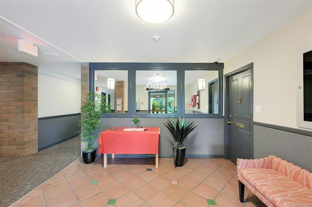 201-4030 Quadra Street, Saanich, BC, V8X 1K2 - 37