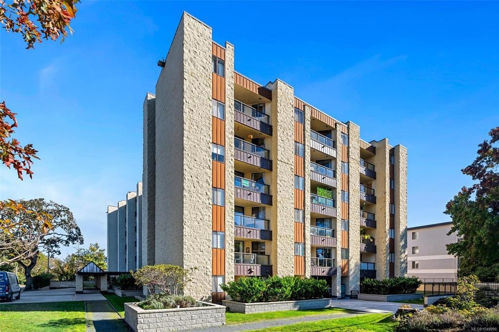 511-1745 Leighton Road, Victoria, BC, V8R 6R6