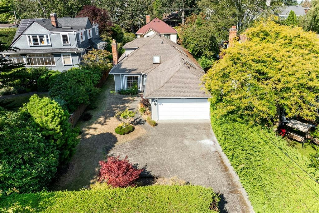 1376 Oliver Street, Oak Bay, BC, V8S 4W9