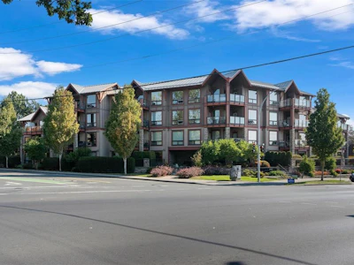 101-4529 West Saanich Road - 2